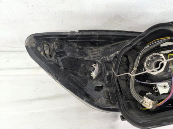 Far stanga xenon Volvo C30 facelift 31299818 2008 2009 2010 2011 2012 2013 - imagine 12