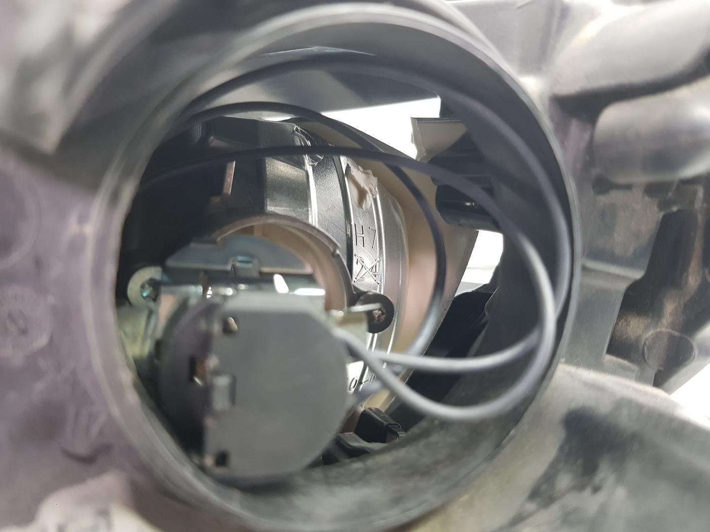 Far dreapta VW Polo 6C facelift 6C1941006B 2014 2015 2016 2017 - imagine 13