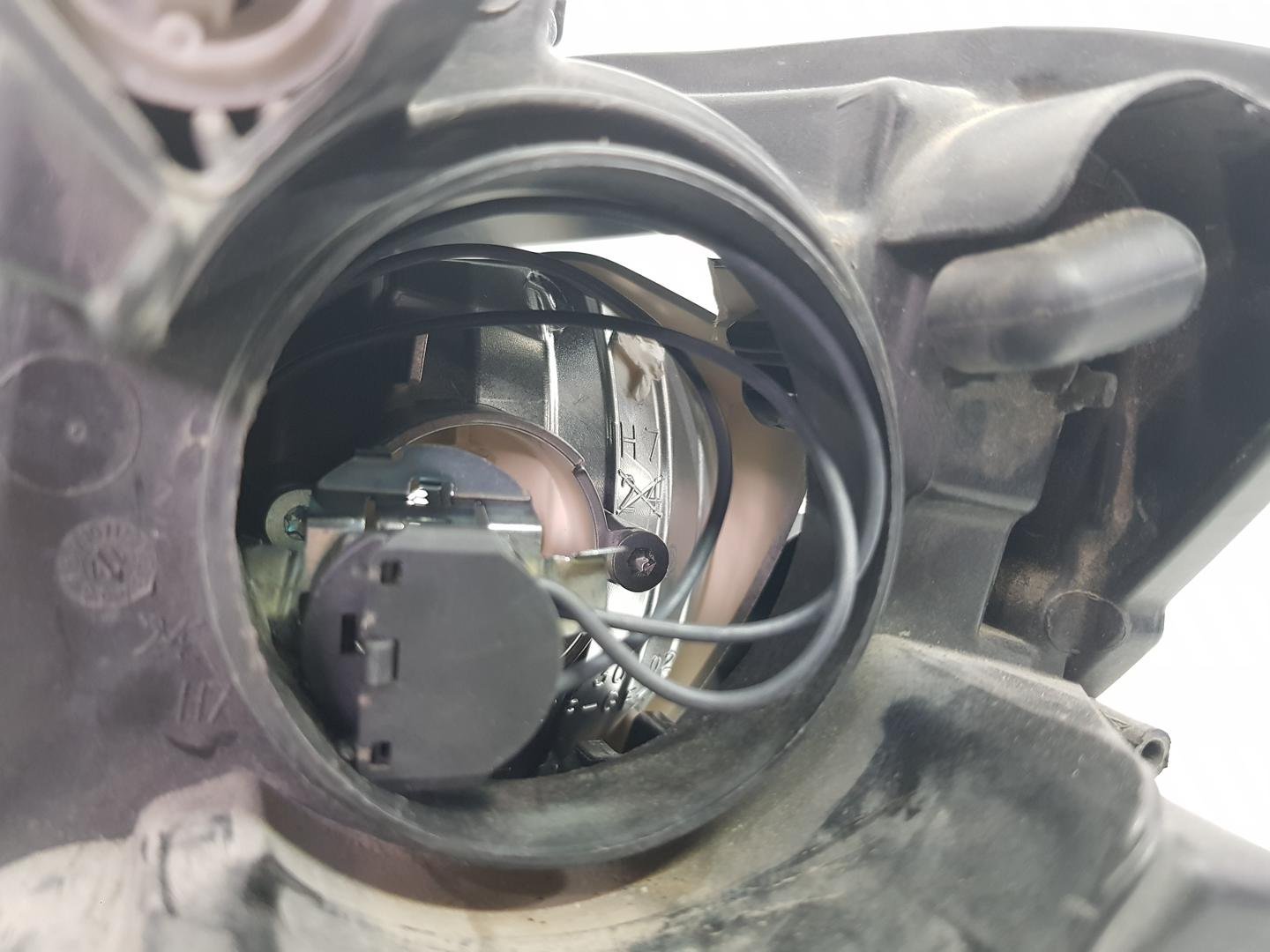 Far dreapta VW Polo 6C facelift 6C1941006B 2014 2015 2016 2017 - imagine 14