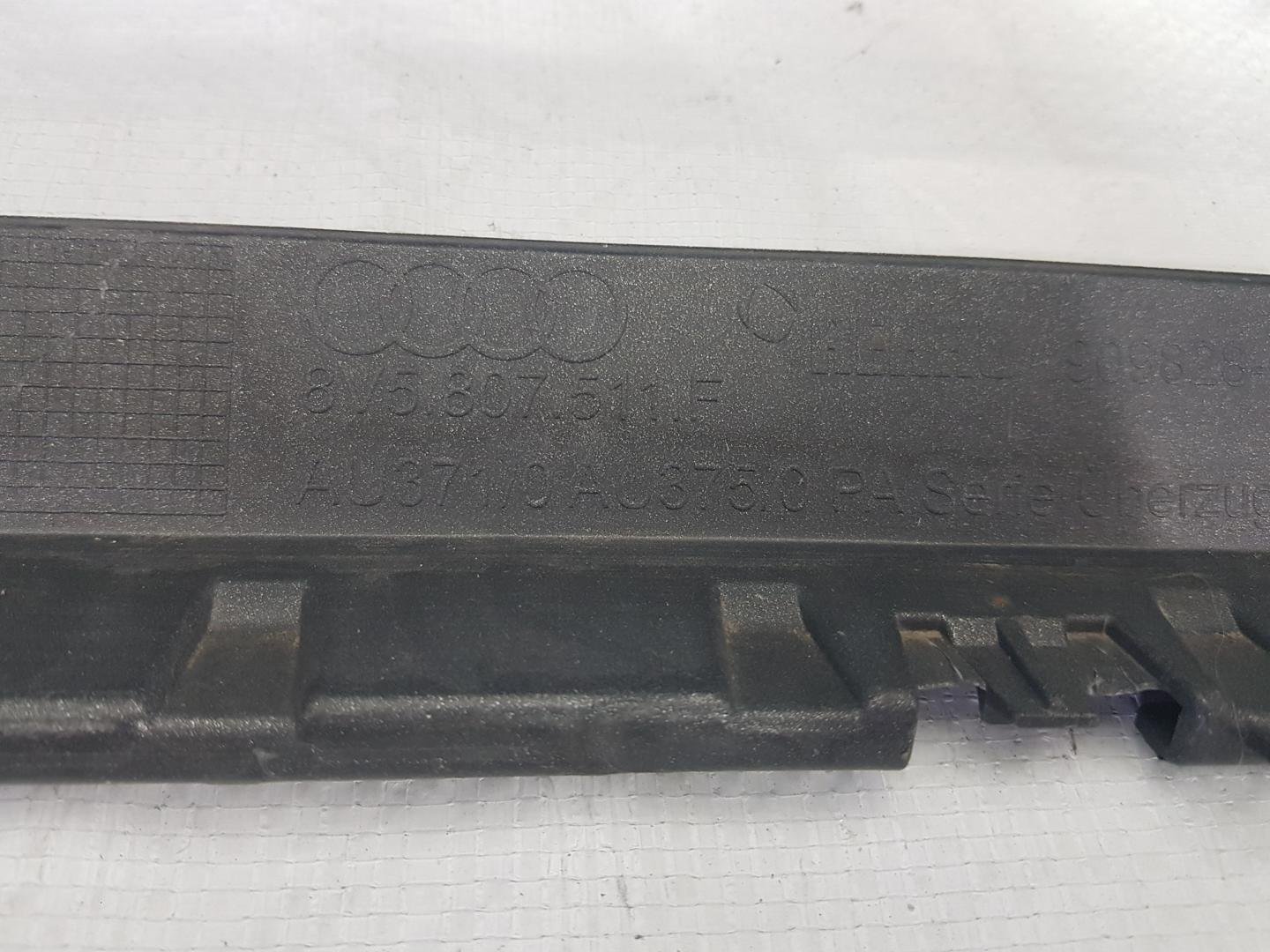 Bara spate Audi 3 facelift berlina 8V5807511F 2016 2017 2018 2019 - imagine 10