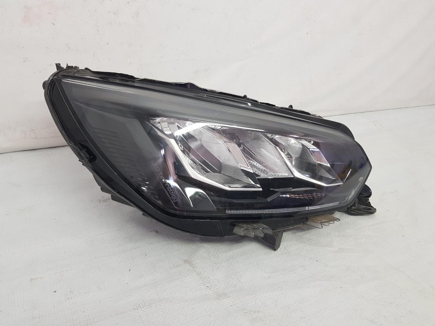 Far dreapta Full Led Peugeot 208/2008 9833036180 2019 2020 2021 2022 - imagine 3
