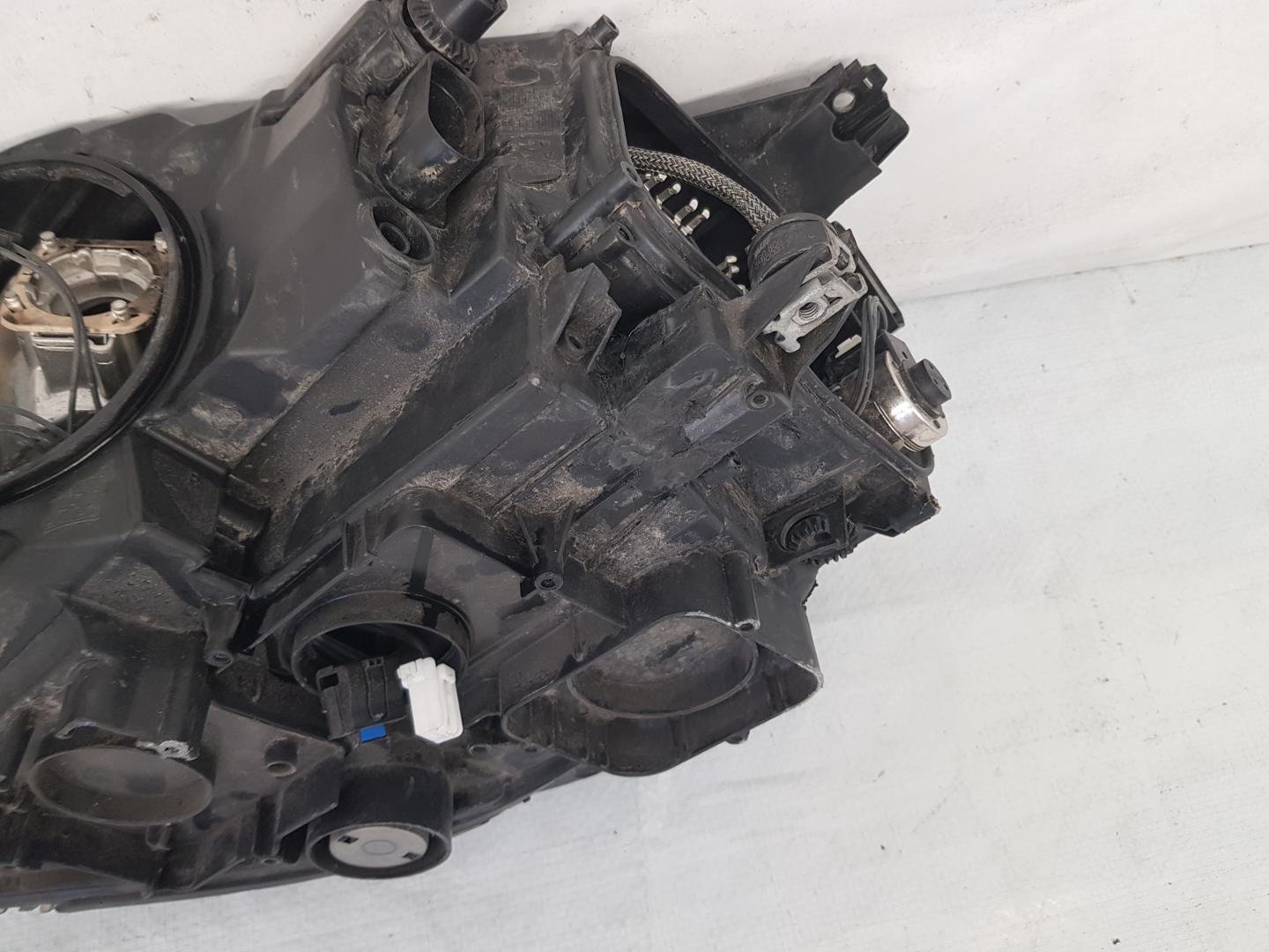 Far dreapta Xenon VW Golf 7 5G1941032 2013 2014 2015 2016 2017 - imagine 14