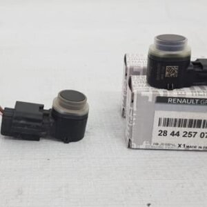 Senzor parcare Renault Clio 4 Megane 3 Trafic Captur 284425707R 2009 2010 2011 2012 2013 2014 2015 2016 2017 2018 2019 2020. NOU OE