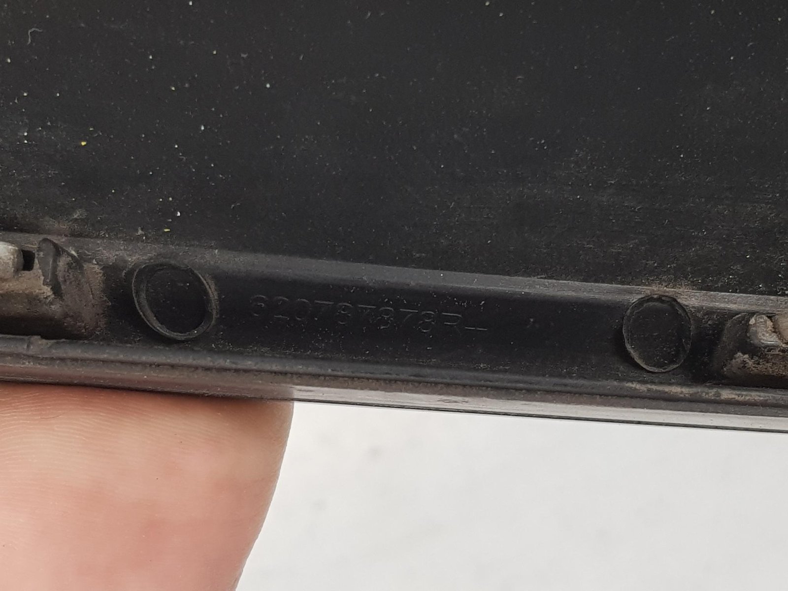 Ornament grila radiator Renault Clio 4 620787878R 2012 2013 2014 2015 2016 2017 2018 2019 2020 - imagine 8