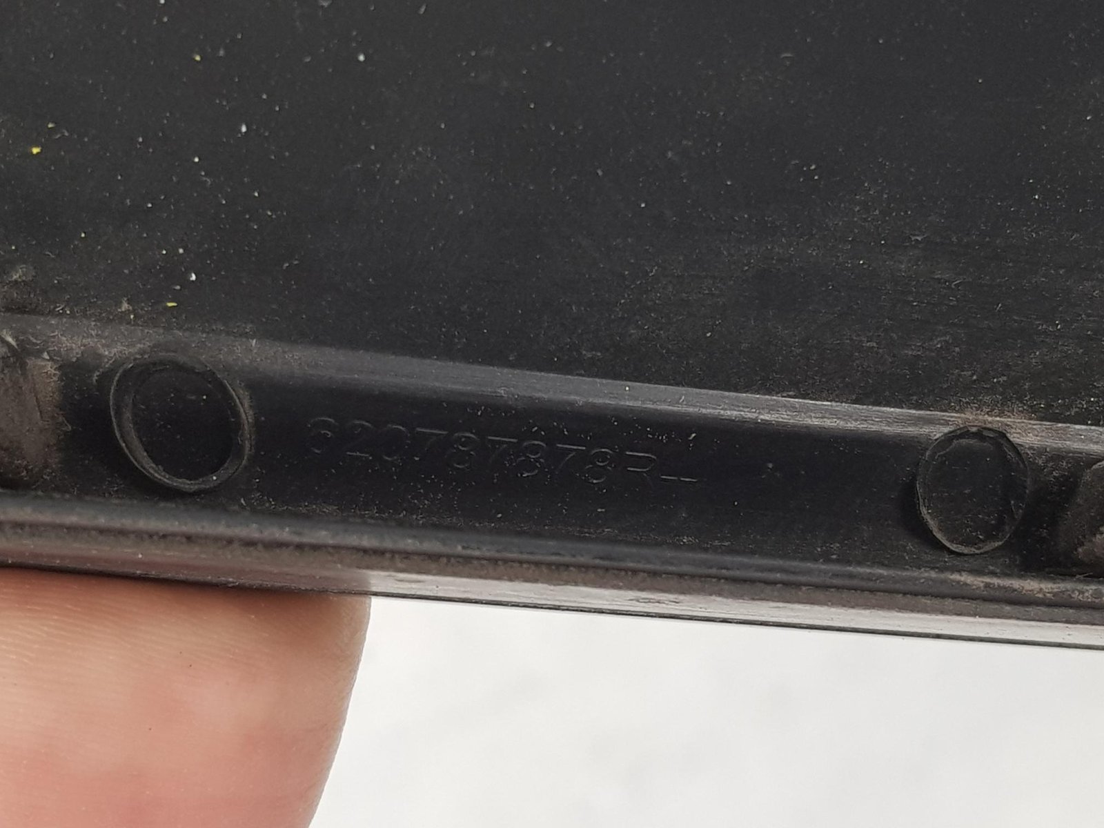 Ornament grila radiator Renault Clio 4 620787878R 2012 2013 2014 2015 2016 2017 2018 2019 2020 - imagine 9