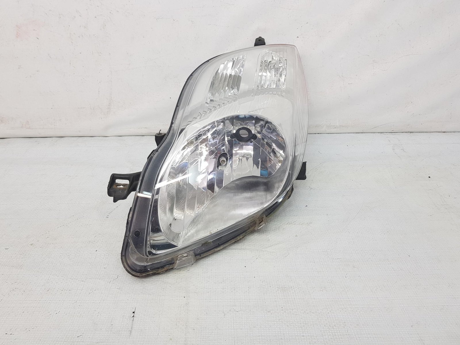 Far stanga halogen Toyota Yaris facelift 81170-0D330 2008 2009 2010 2011 2008 2009 2010 2011