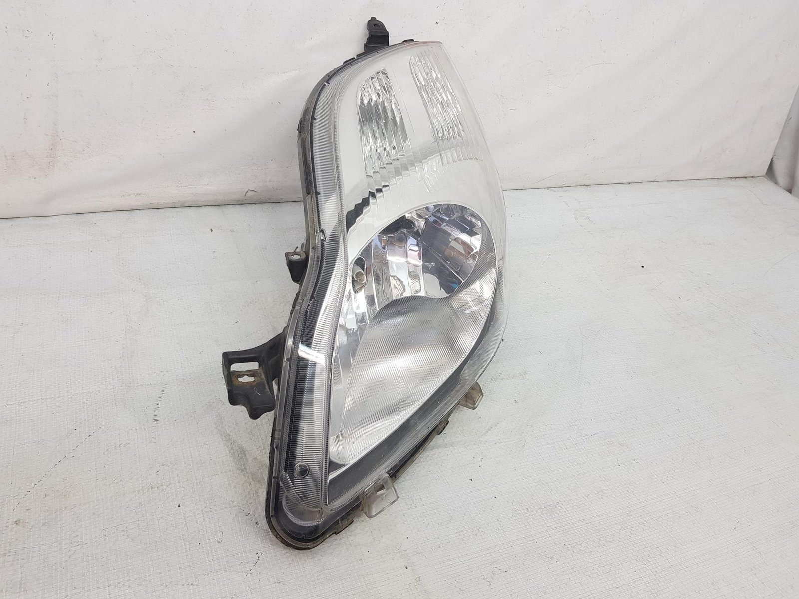 Far stanga halogen Toyota Yaris facelift 81170-0D330 2008 2009 2010 2011 2008 2009 2010 2011 - imagine 4