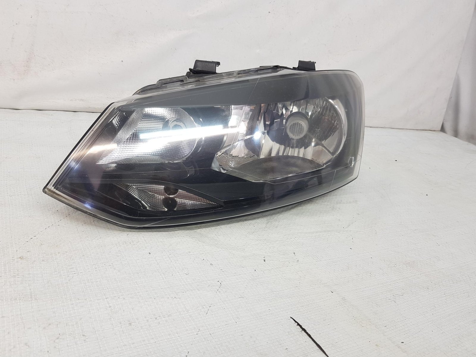 Far stanga VW Polo 6R 6R1941015E 2009 2010 2011 2012 2013 - imagine 3