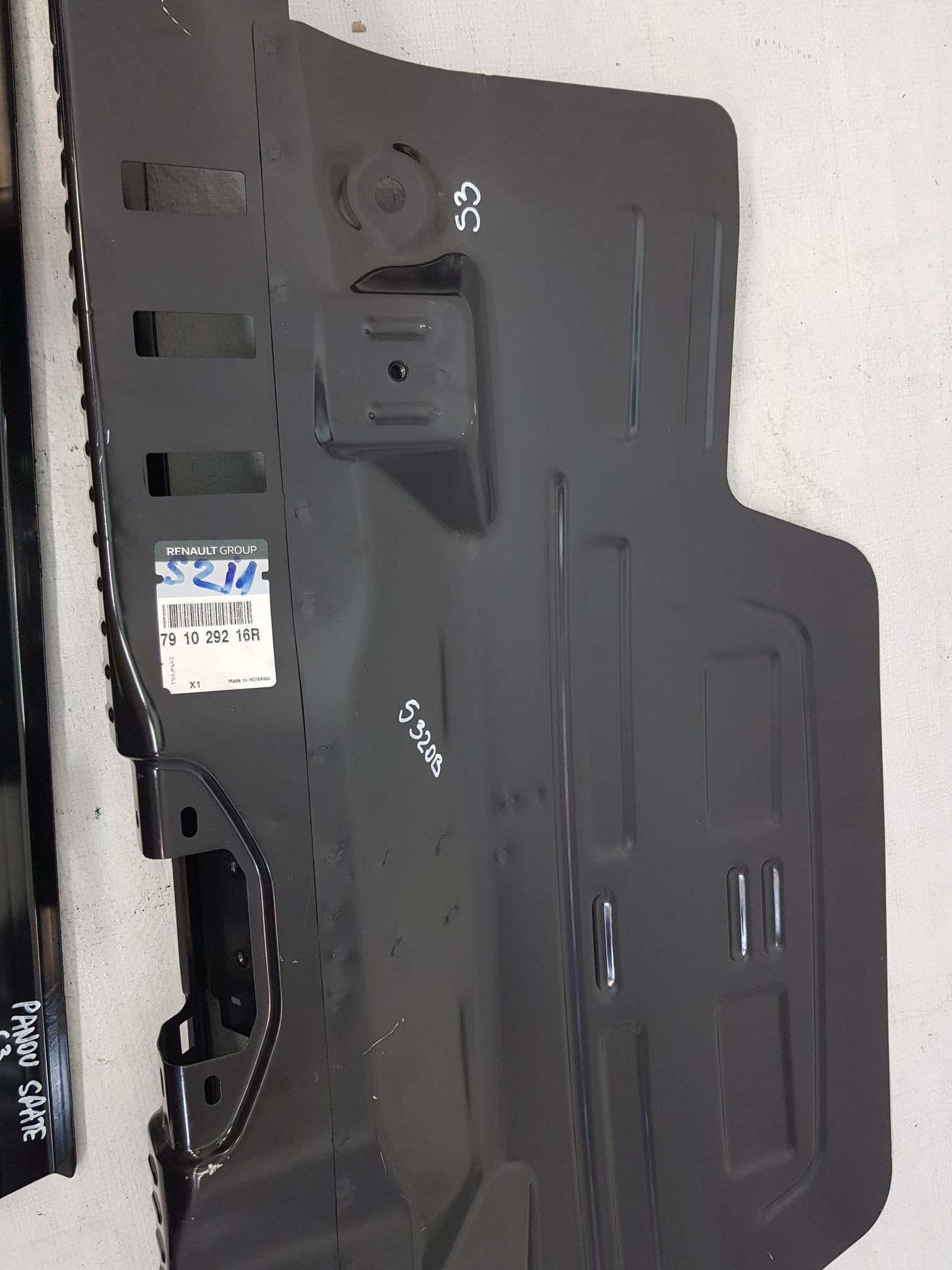 Panou spate, ochelar stop stanga Dacia Sandero 3 791003045R 2021 2022 2023 2024 2025 - imagine 10