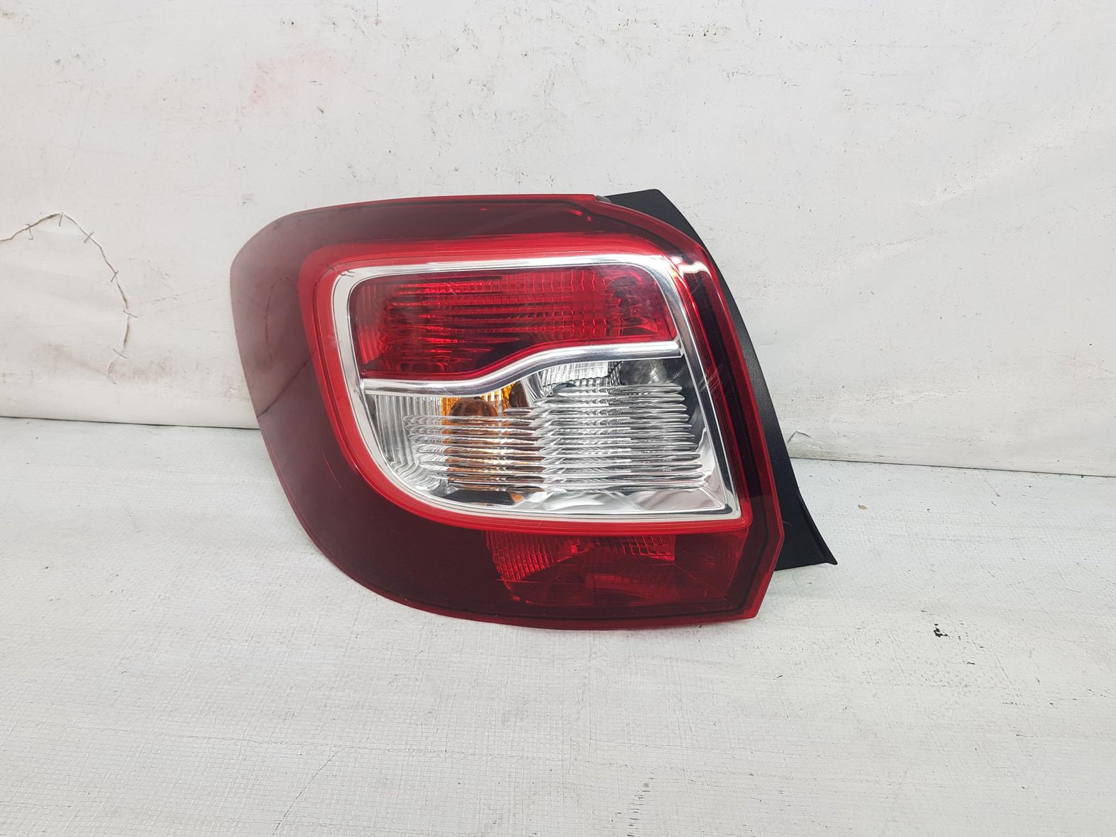 Stop stanga Dacia Sandero 2 Stepway 265550577R 2012 2013 2014 2015 2016