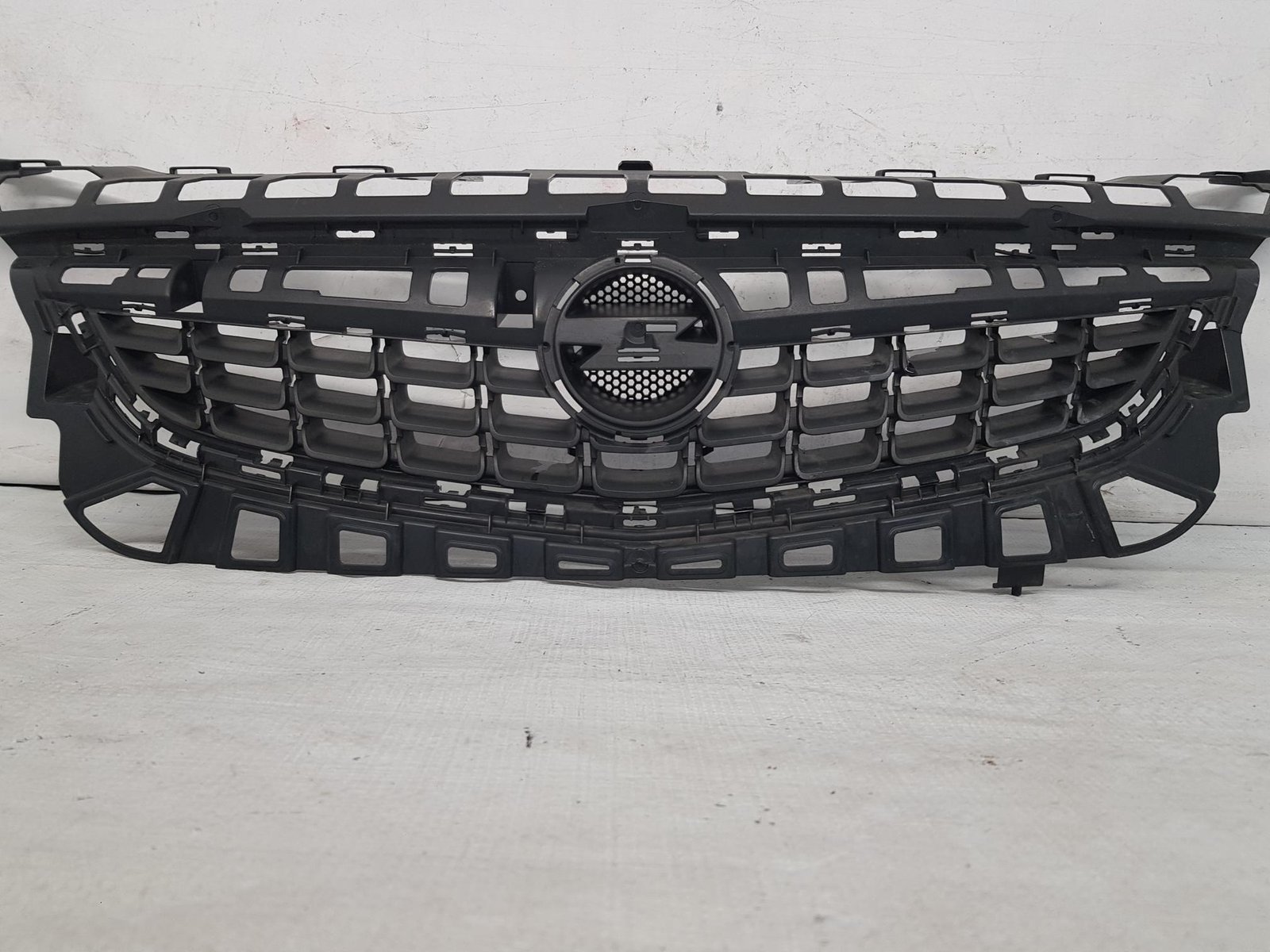 Grila radiator Opel Astra J 13266577 2009 2010 2011 2012 - imagine 5