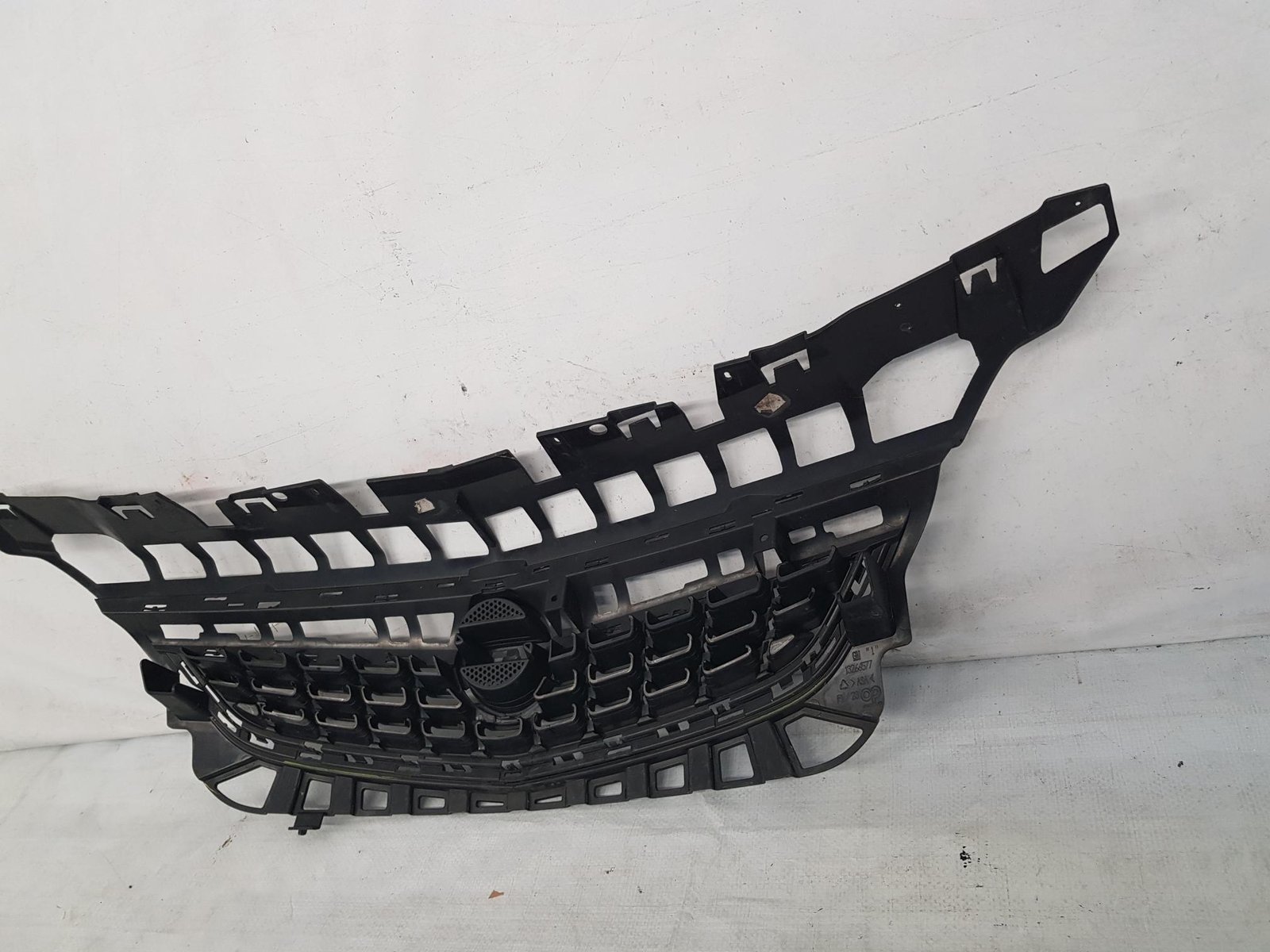 Grila radiator Opel Astra J 13266577 2009 2010 2011 2012 - imagine 8
