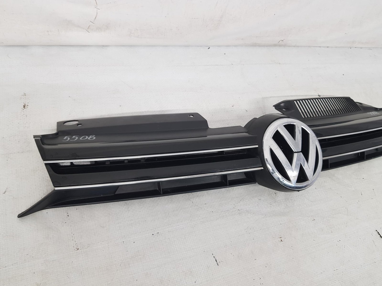 Grila radiator Volkswagen Golf 6 1K9853653A 2009 2010 2011 2012 2013 - imagine 3