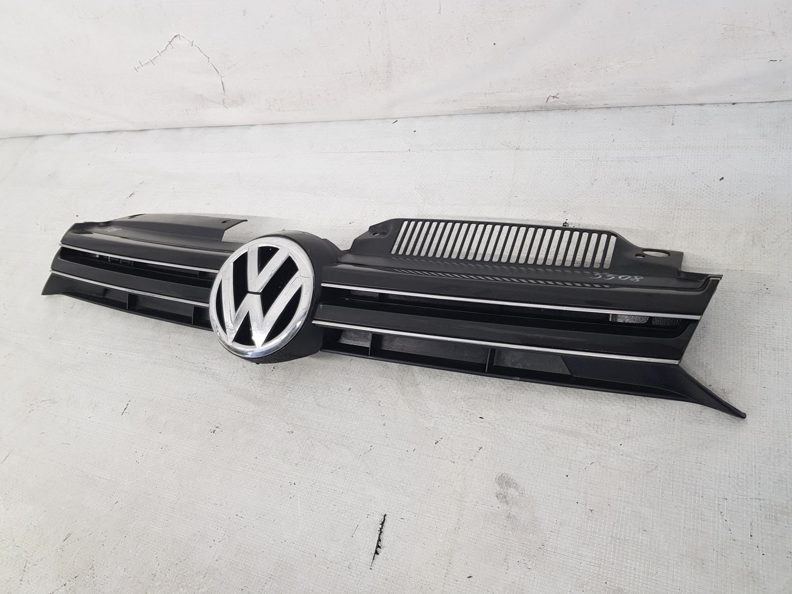 Grila radiator Volkswagen Golf 6 1K9853653A 2009 2010 2011 2012 2013 - imagine 4