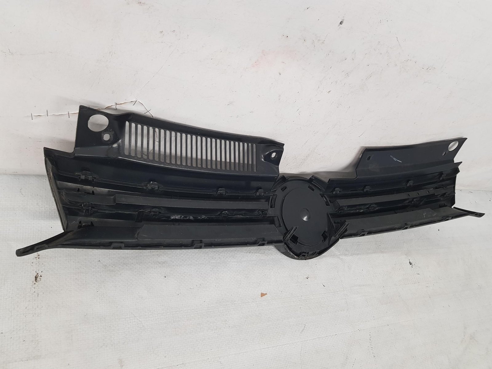 Grila radiator Volkswagen Golf 6 1K9853653A 2009 2010 2011 2012 2013 - imagine 9