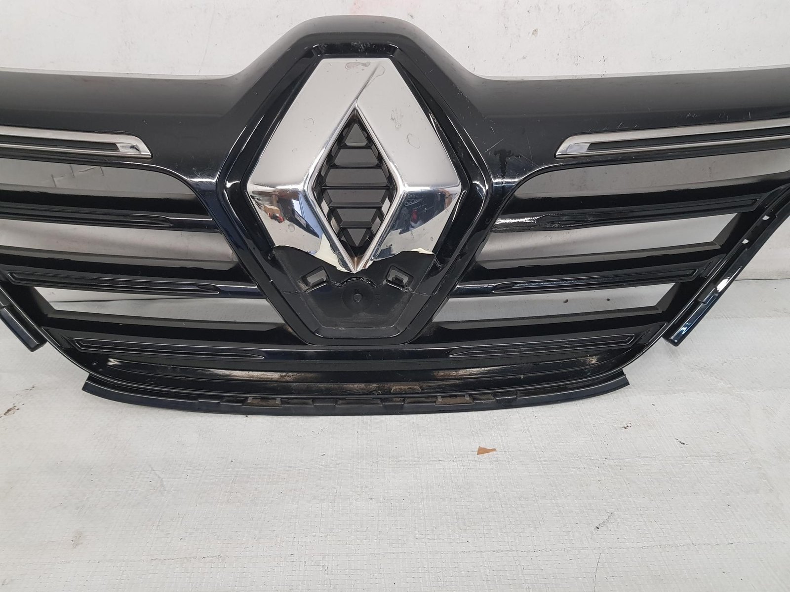 Grila radiator Renault Megane 4 622562805R 2016 2017 2018 2019 2020 - imagine 9