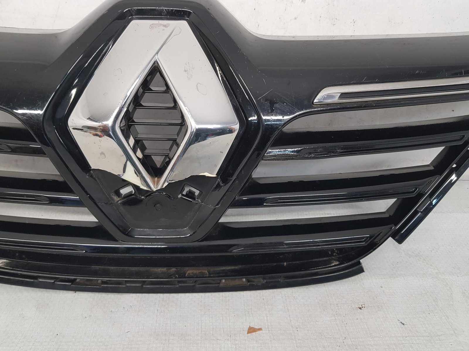 Grila radiator Renault Megane 4 622562805R 2016 2017 2018 2019 2020 - imagine 13