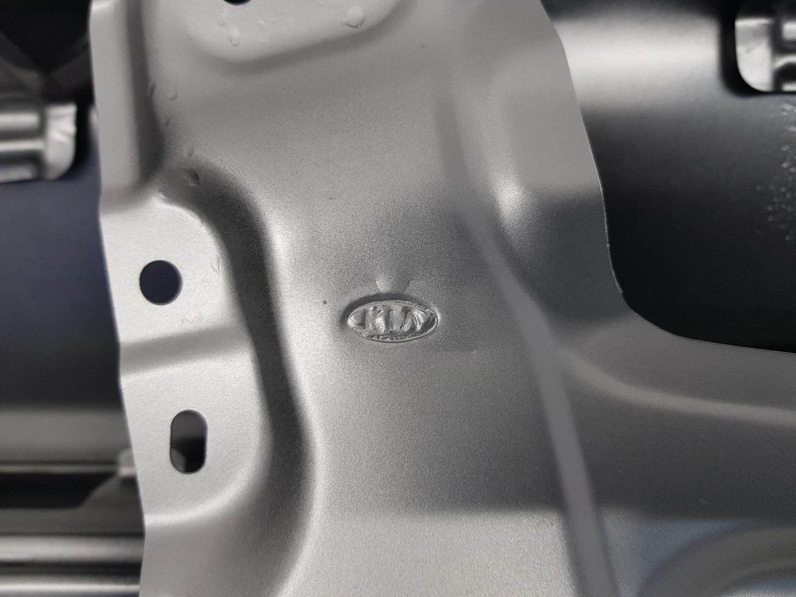 Haion Capota Portbagaj KIA Sportage 2016 2017 2018 2019 2020 2021 - imagine 11