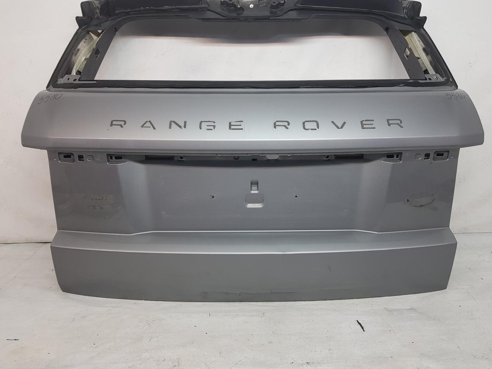 Haion portbagaj Land Rover Range Rover Evoque BJ32-40010-AA 2012 2013 2014 2015 2016 2017 2018 2019 - imagine 4