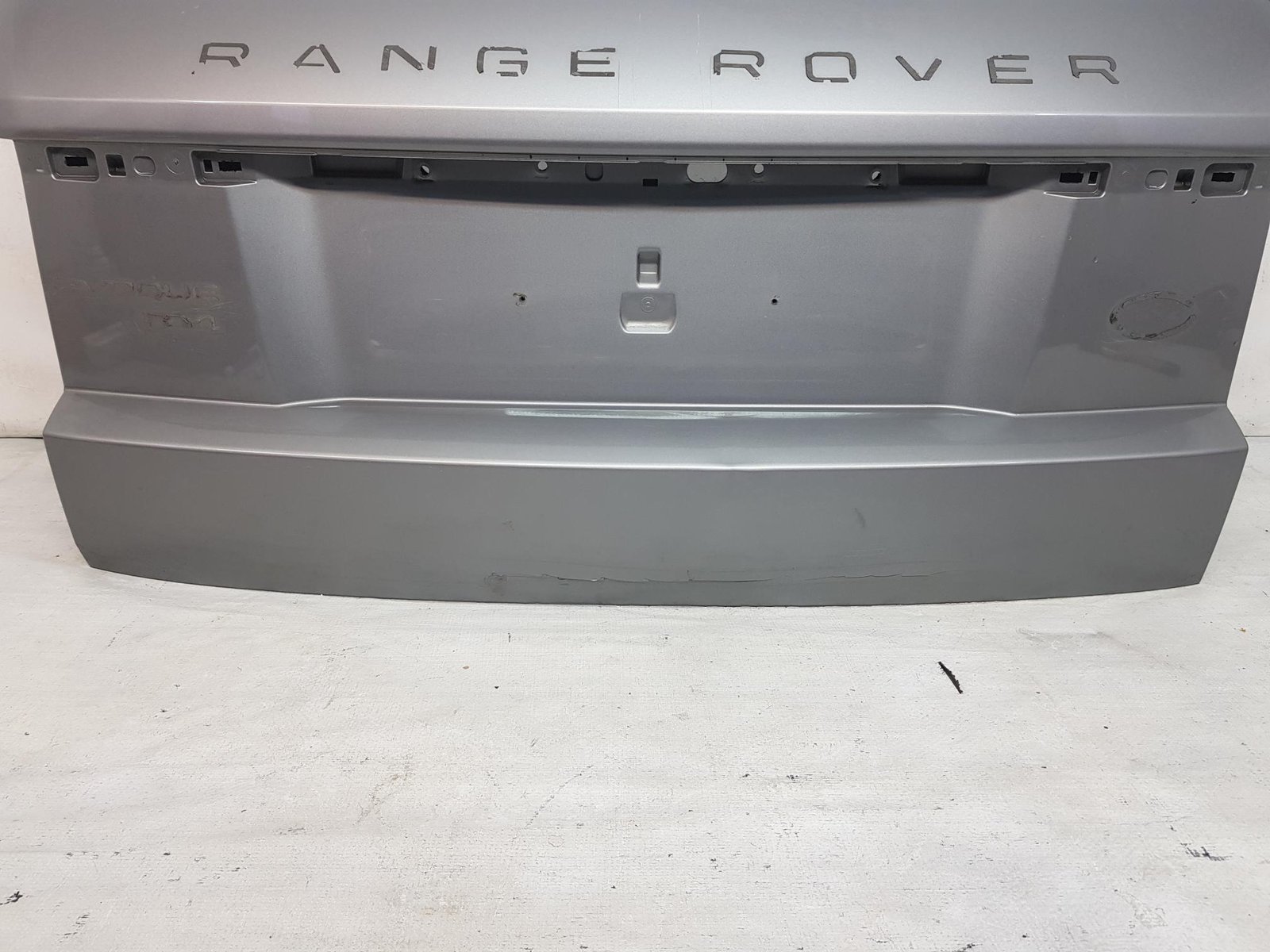 Haion portbagaj Land Rover Range Rover Evoque BJ32-40010-AA 2012 2013 2014 2015 2016 2017 2018 2019 - imagine 8