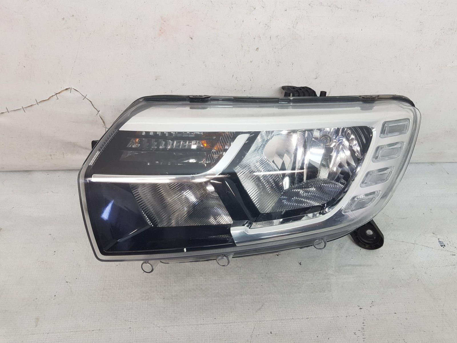 Far stanga Dacia Logan 2 Sandero 2 facelift Led 2017 2018 2019 2020