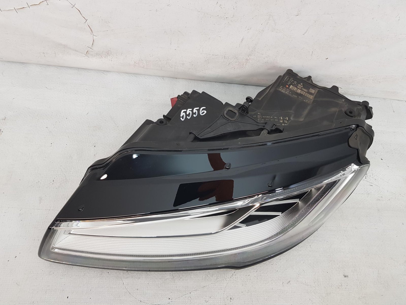 Far stanga Audi A8 Matrix facelift 4H0941033B 2014 2015 2016 2017 - imagine 6