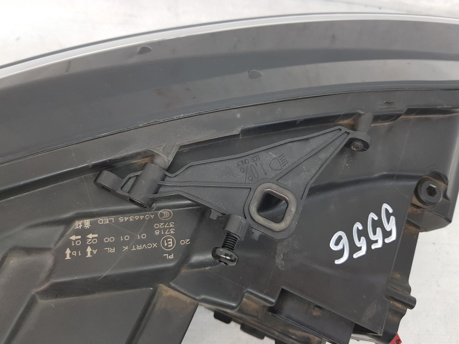 Far stanga Audi A8 Matrix facelift 4H0941033B 2014 2015 2016 2017 - imagine 8