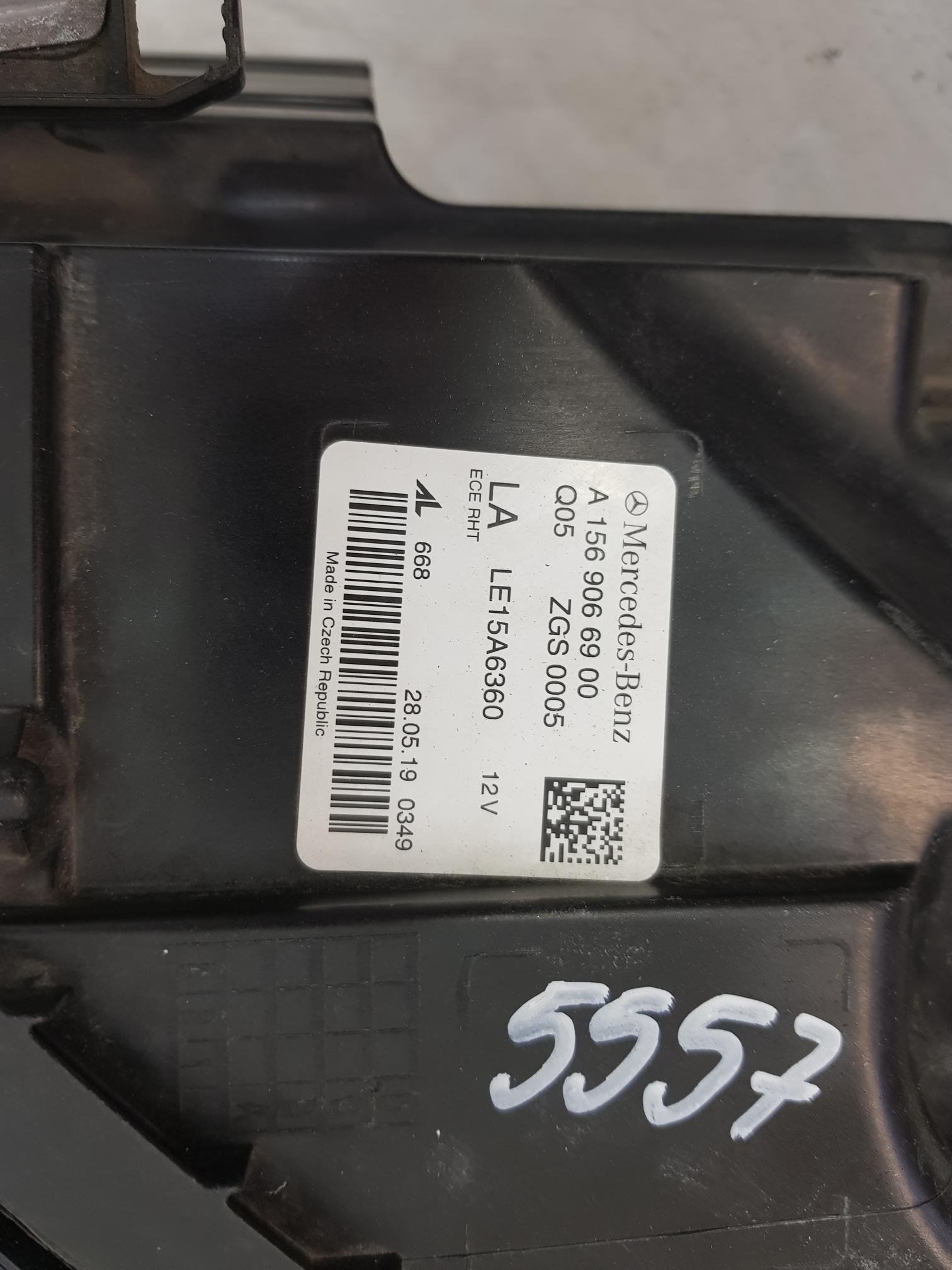 Far stanga full led Mercedes GLA X156 facelift A1569066900 2017 2018 2019 2020 - imagine 14