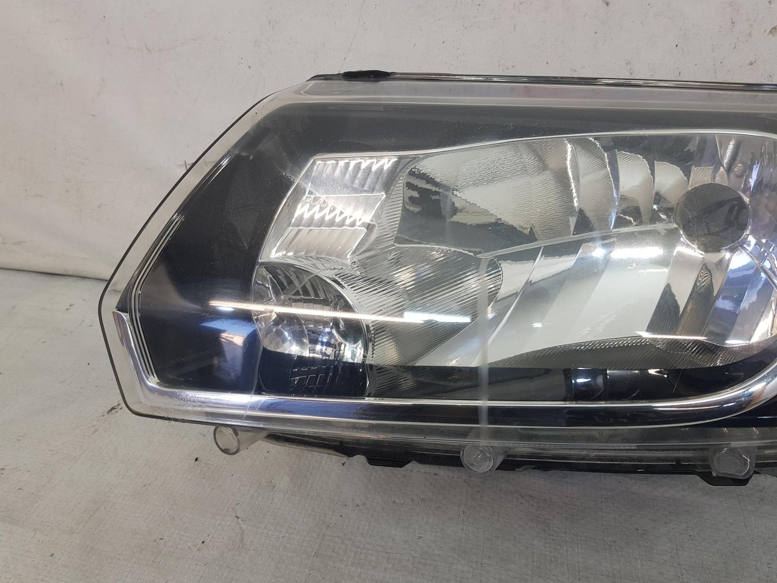 Far stanga Dacia Logan 2 Sandero 2 260608494R 2012 2013 2014 2015 2016 - imagine 6