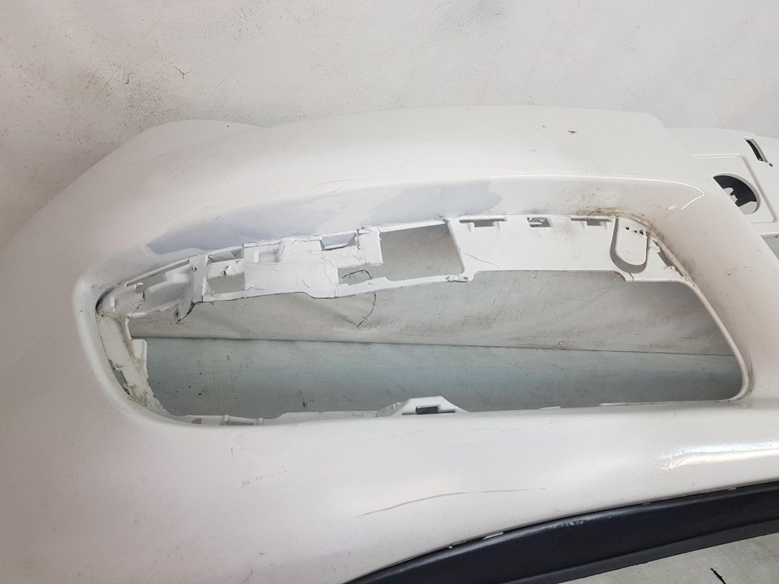 Bara fata Renault Laguna 3 facelift 620102560R 2011 2012 2013 2014 2015 - imagine 13