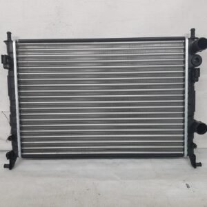 Radiator racire apa motor Fiat Punto 46819261 2004 2005 2006 2007 2008 2009 2010 2011 2012 2013 2014 2015 2016