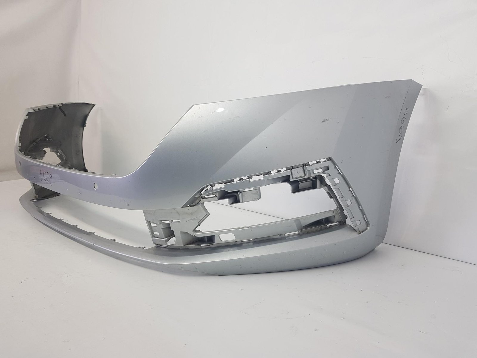 Bara fata Skoda Octavia 4 5E3807221 2020 2021 2022 2023 - imagine 3