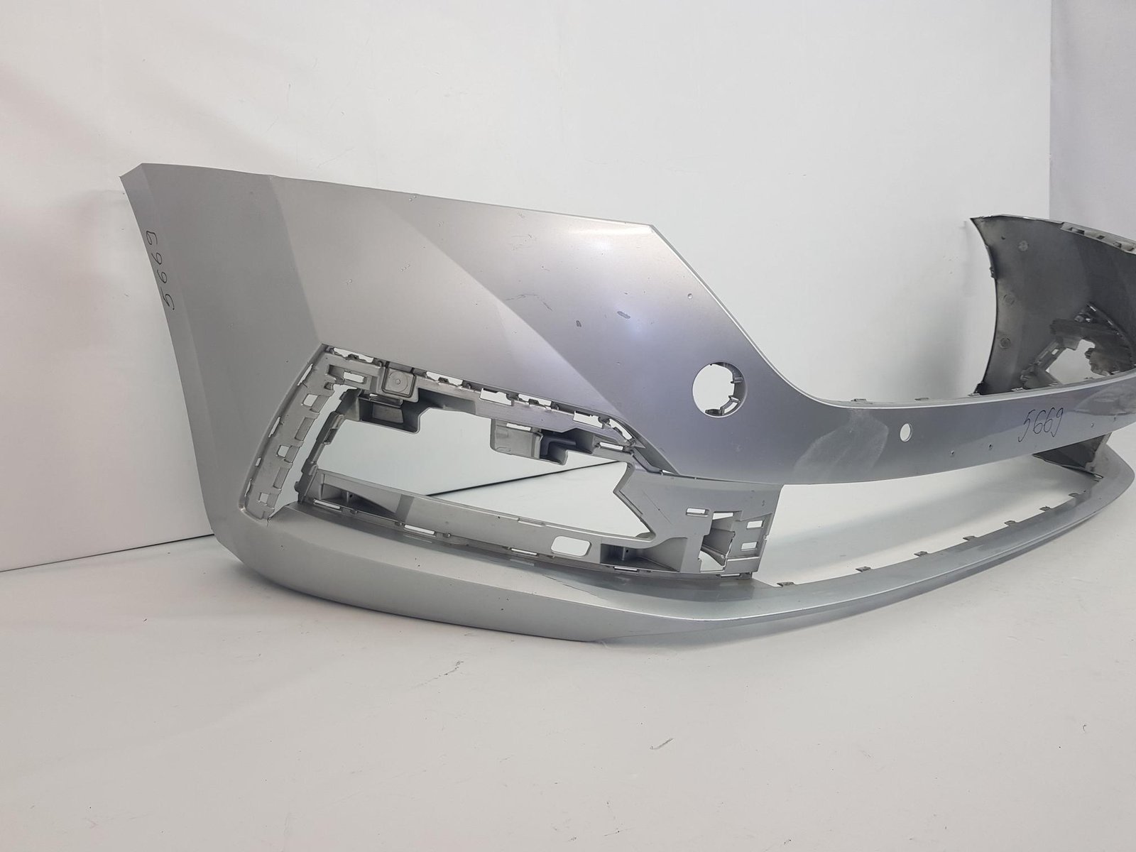 Bara fata Skoda Octavia 4 5E3807221 2020 2021 2022 2023 - imagine 4