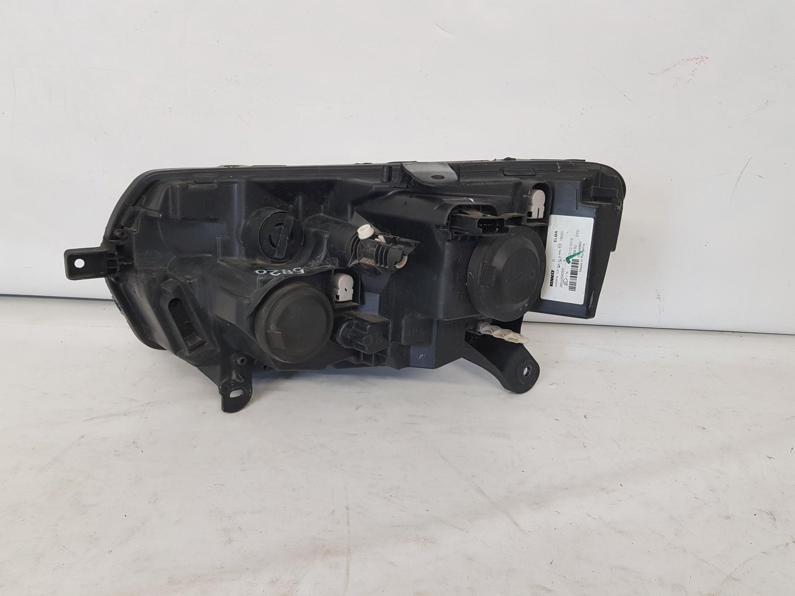 Far dreapta Dacia Logan 2 Sandero 2 facelift 260105925R 2017 2018 2019 2020 - imagine 7