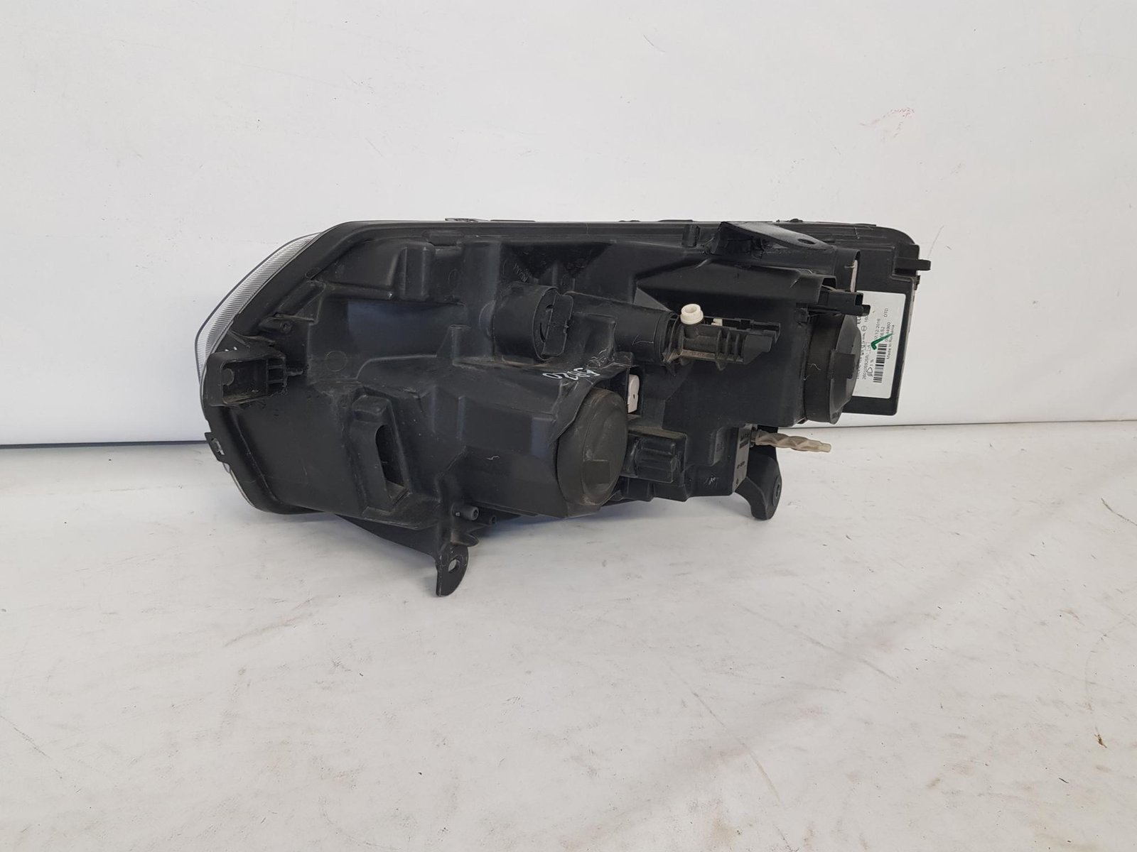 Far dreapta Dacia Logan 2 Sandero 2 facelift 260105925R 2017 2018 2019 2020 - imagine 8