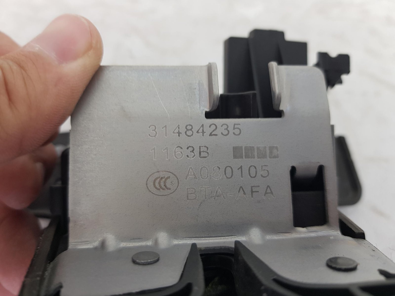 Broasca inchidere haion Volvo XC40 XC60 31484235 2017 2018 2019 2020 2021 2022 2023 - imagine 11