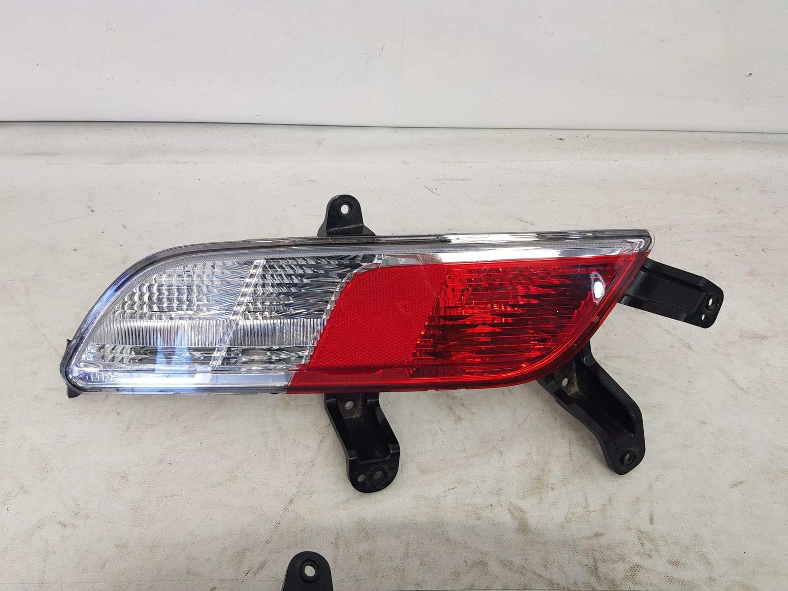 Stop stanga bara spate Ssangyong Korando C300 83901-37101 2019 2020 2021 2022 2023 - imagine 6