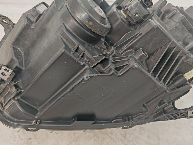 Far dreapta full led Dacia Duster 2 facelift 260106194R 2021 2022 2023 2024 - imagine 13