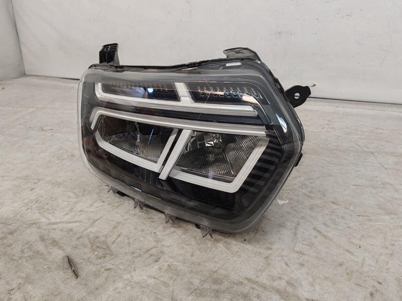 Far dreapta full led Dacia Duster 2 facelift 260106194R 2021 2022 2023 2024 - imagine 4