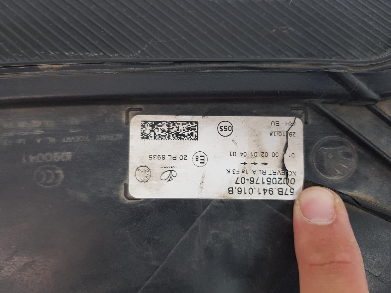 Far dreapta full led Skoda Karoq 57B941016B 2017 2018 2019 2020 2021 - imagine 13