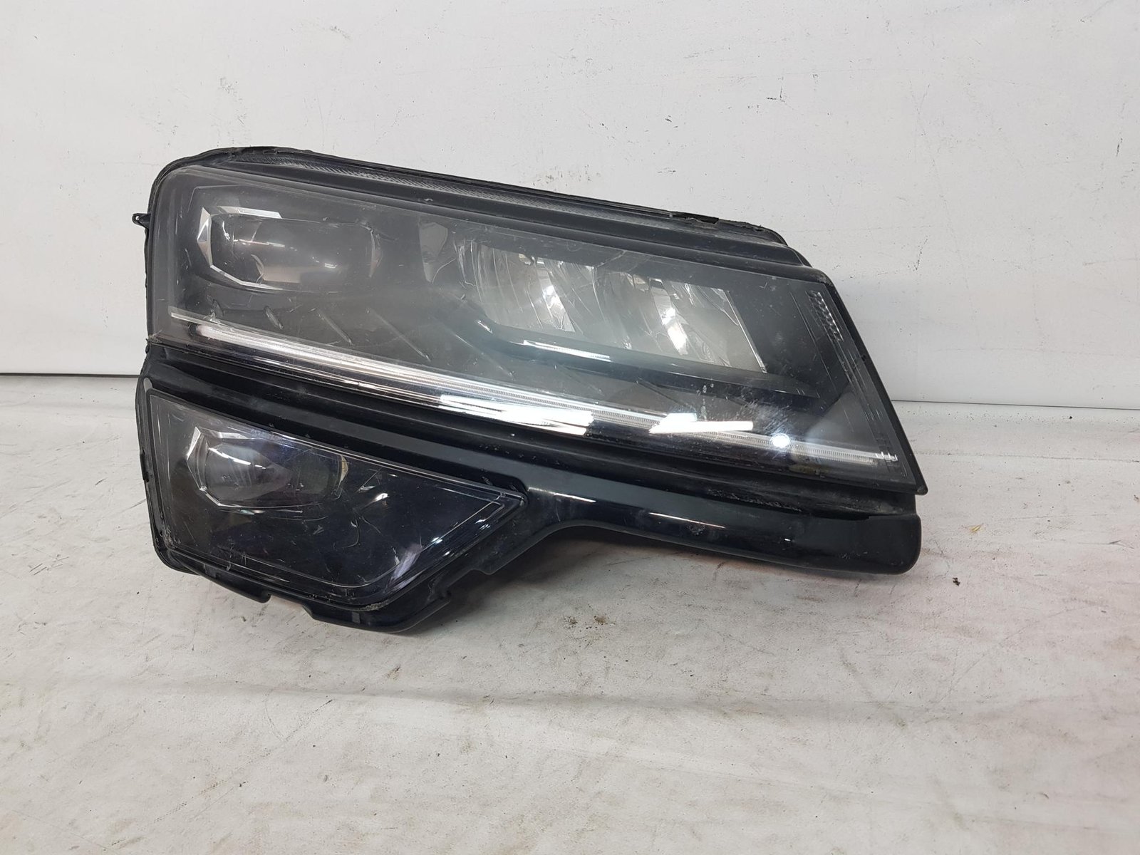 Far dreapta full led Skoda Karoq 57B941016B 2017 2018 2019 2020 2021 - imagine 4
