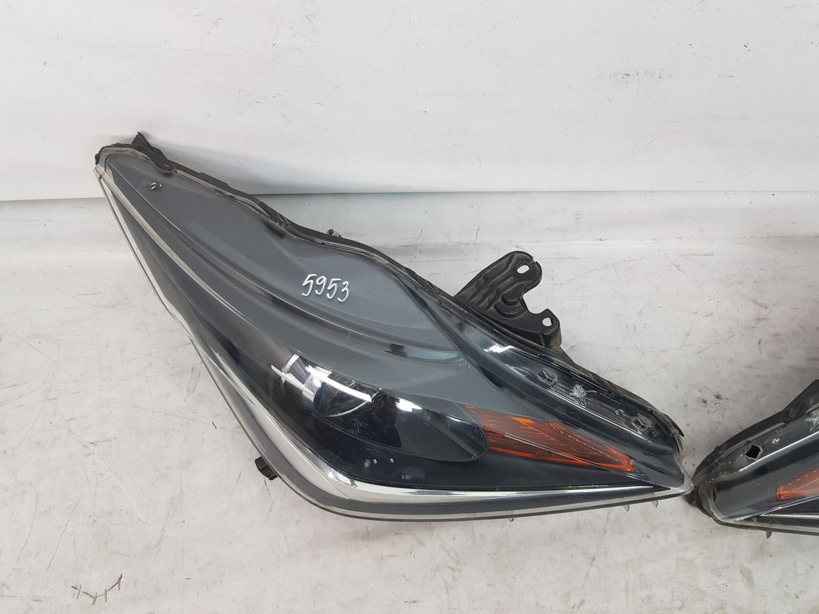 Set far stanga dreapta Toyota Aygo 2014 2015 2016 2017 2018 - imagine 7