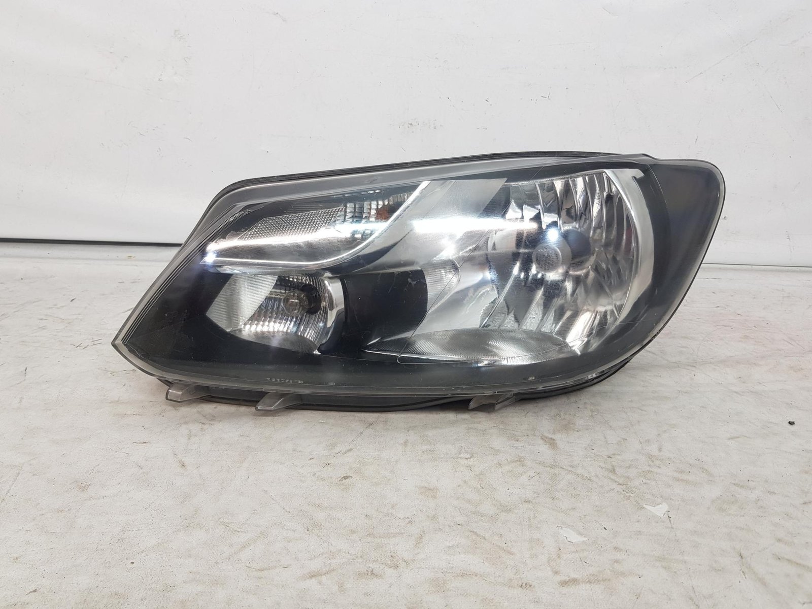 Far stanga halogen VW Caddy 2K5941005B 2010 2011 2012 2013 2014 2015