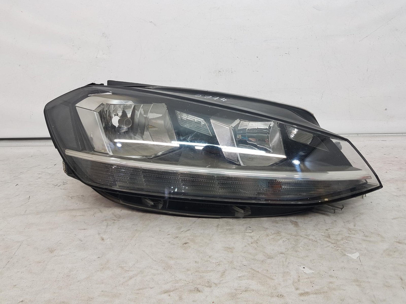 Far dreapta halogen + led VW Golf 7 facelift 5G1941006D 2017 2018 2019 2020