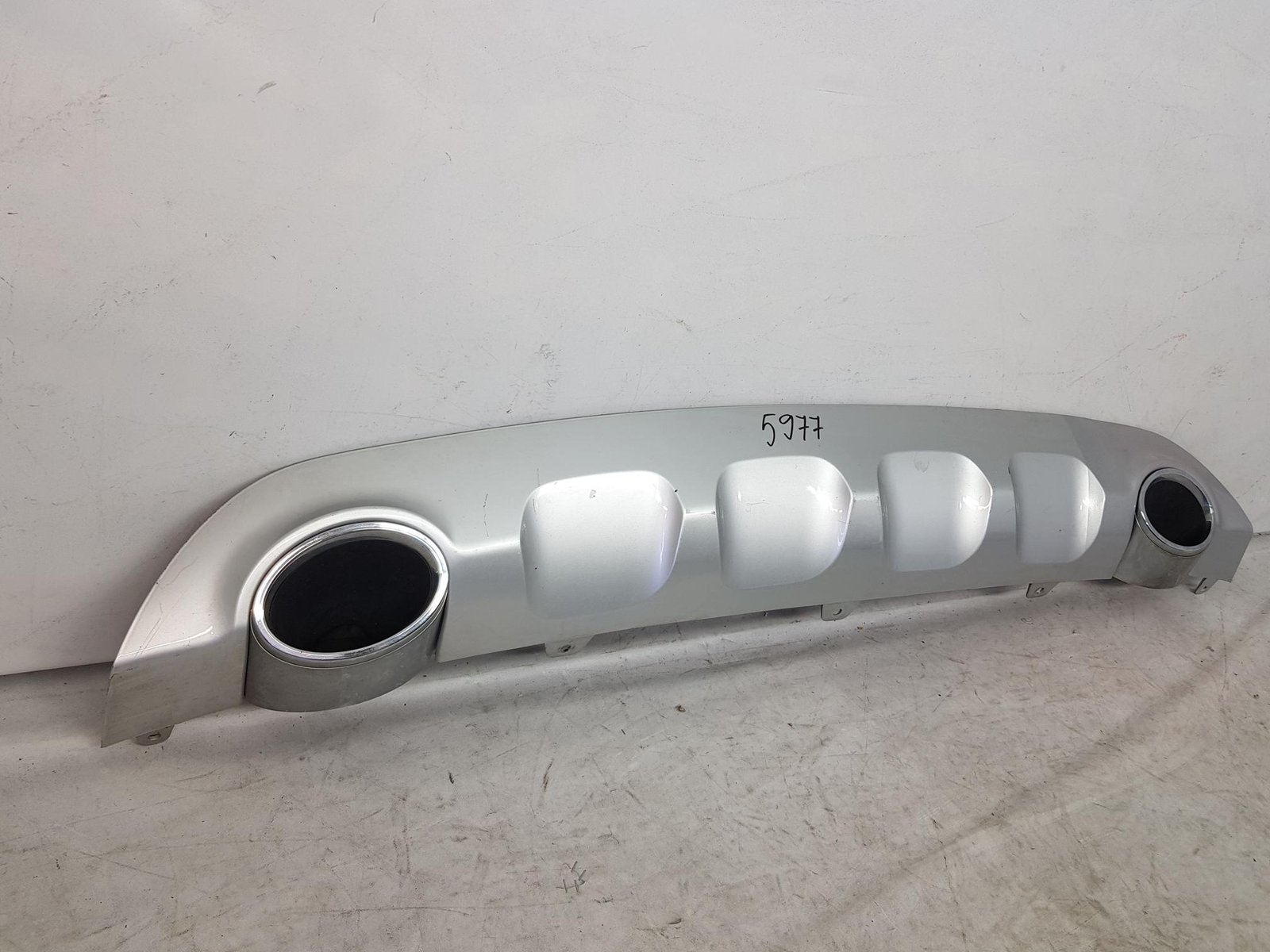 Ornament cu tipsuri bara spate Kia Sportage facelift 86671-F1510 2019 2020 2021 - imagine 3