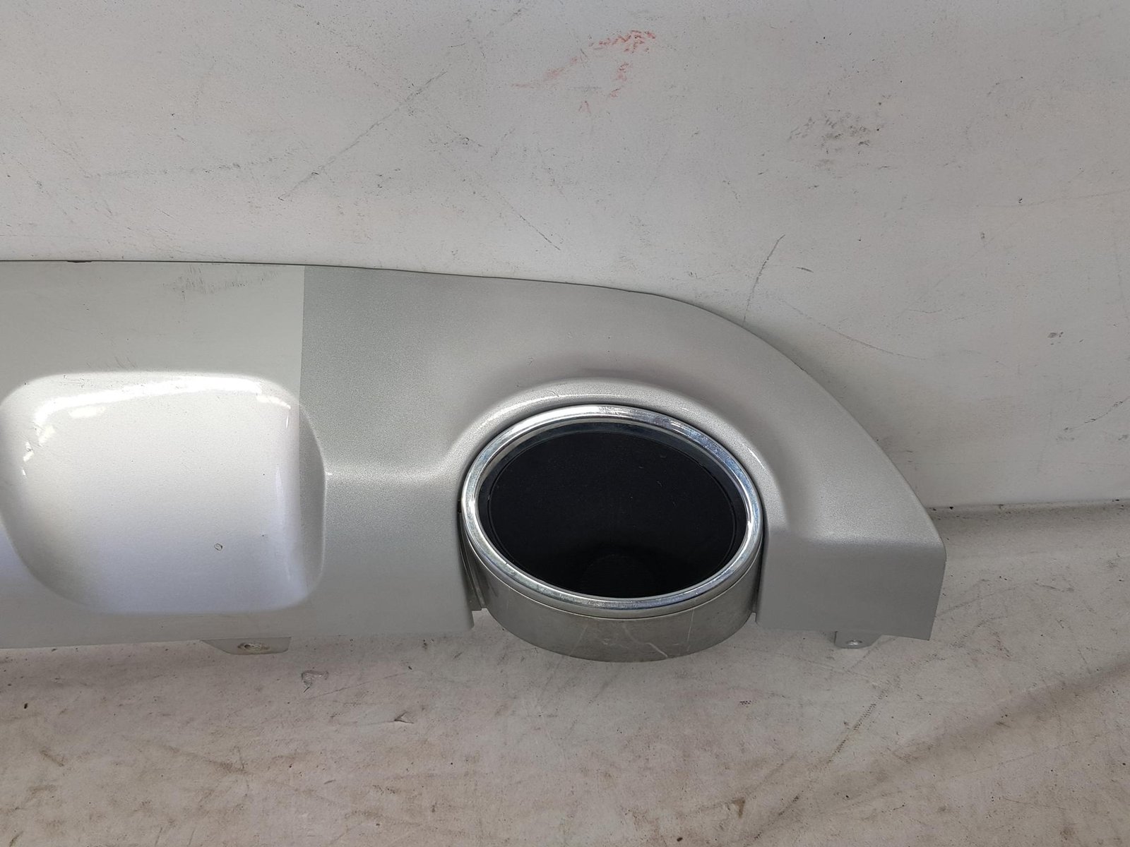 Ornament cu tipsuri bara spate Kia Sportage facelift 86671-F1510 2019 2020 2021 - imagine 6