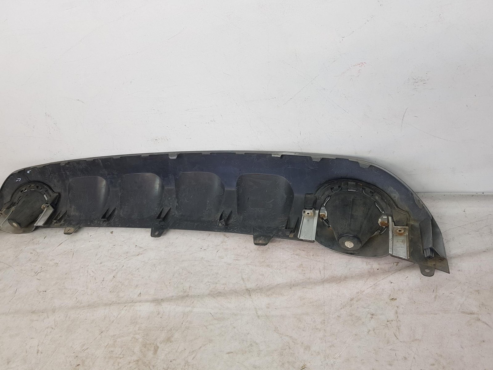 Ornament cu tipsuri bara spate Kia Sportage facelift 86671-F1510 2019 2020 2021 - imagine 9