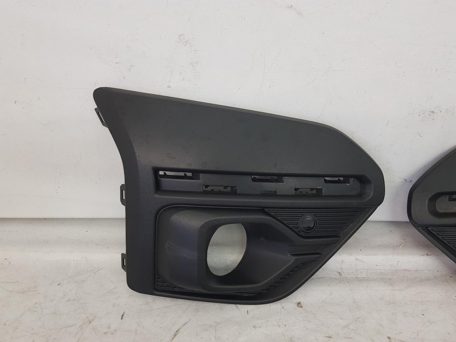 Grila proiector stg dr set Dacia Sandero 3 Stepway Jogger M021847 2021 2022 2023 2024 2025 - imagine 3