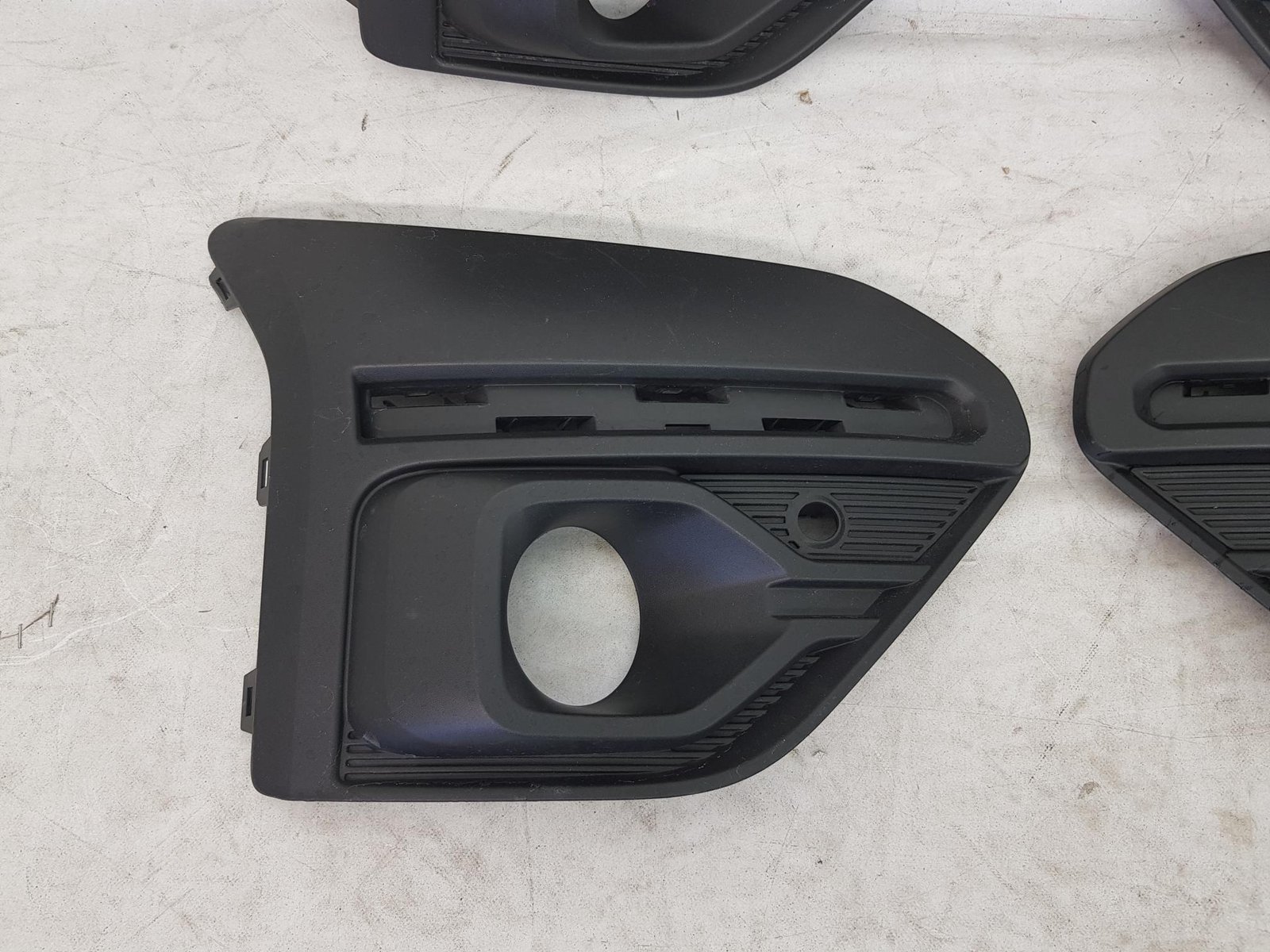 Grila proiector stg dr set Dacia Sandero 3 Stepway Jogger M021847 2021 2022 2023 2024 2025 - imagine 5