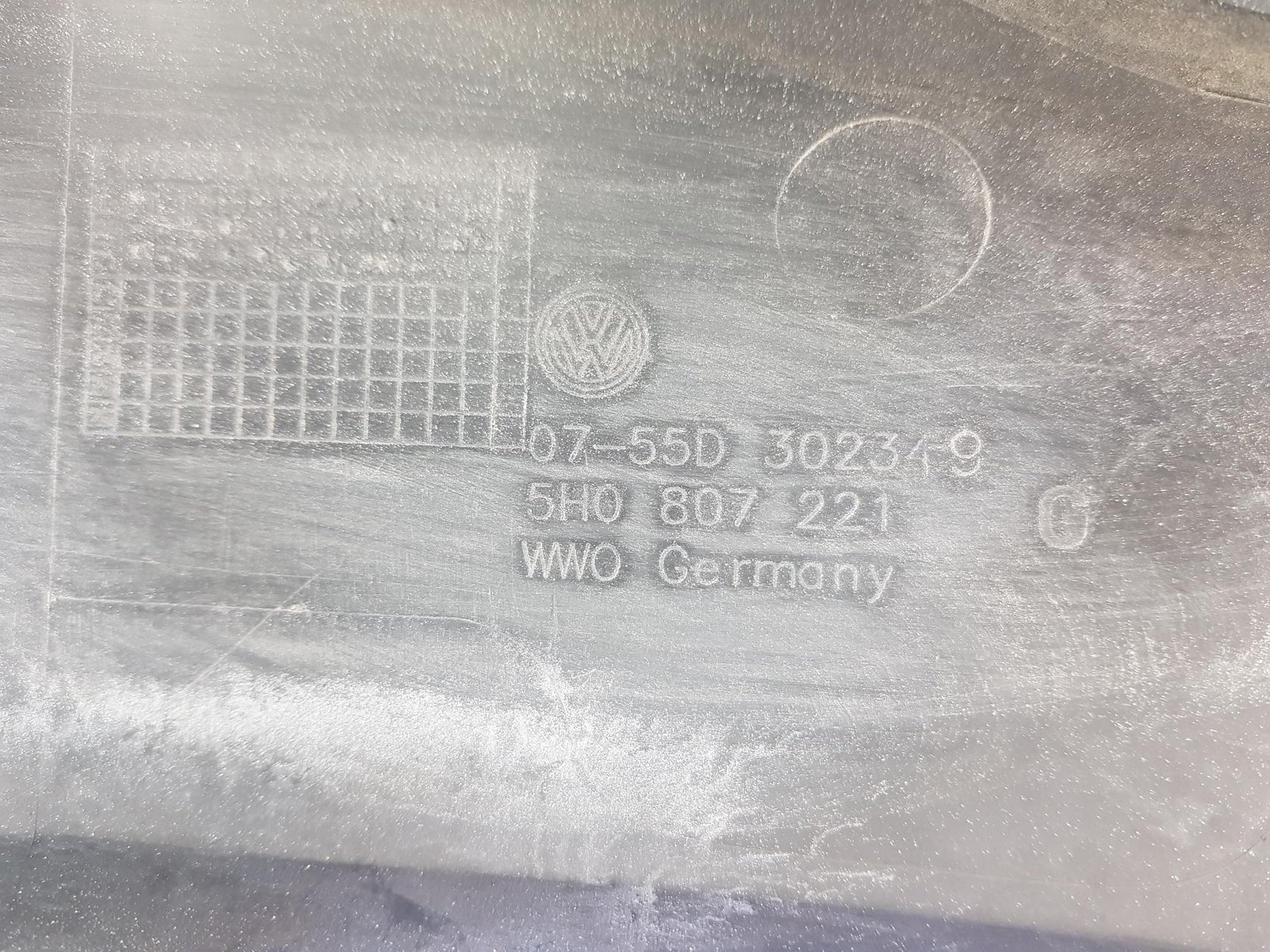 Bara fata VW Golf 8 GTI R Line 5H0807221G 2020 2021 2022 2023 - imagine 19